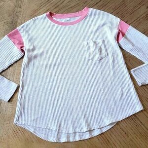 Cozy gray and pink long sleeve top by So size M